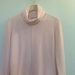 Calvin Klein Pale pink turtleneck Size Med